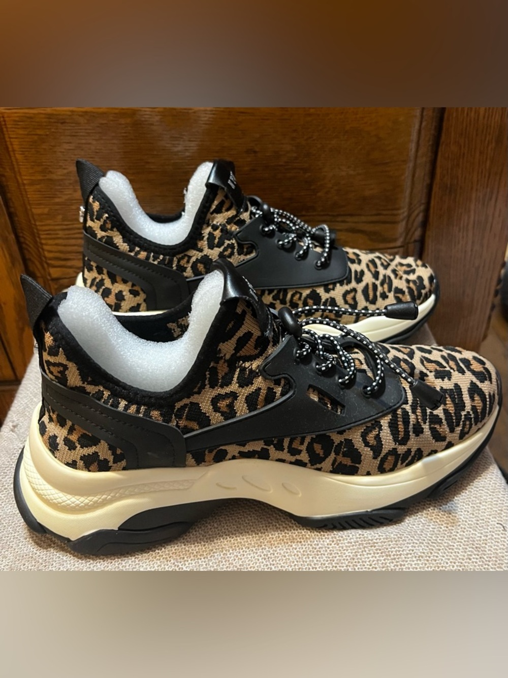 Steve Madden NY90 Women’s Myles Sneakers Leopard Print Pull On Size 8 New In Box - Picture 5 of 9